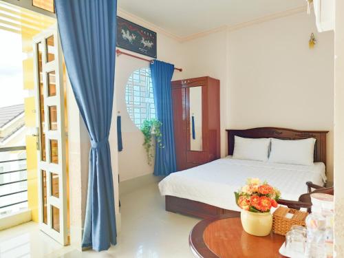 Deluxe Double Room with Balcony image 10