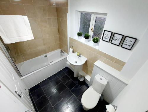 Bathroom, Lancaster House - Entire 4Bed House Serviced Accommodation Newcastle FREE WIFI & FREE 1 OFF STREET P in Newcastle Airport and Nearby