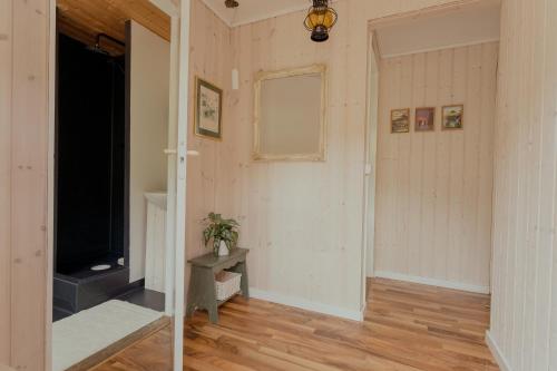 Baño, Authentic Cabin - Unique location - In nature - 2BR in Gjogv