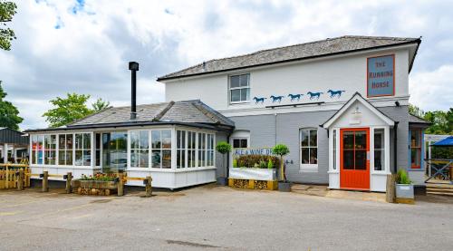 The Running Horse - Accommodation - Winchester