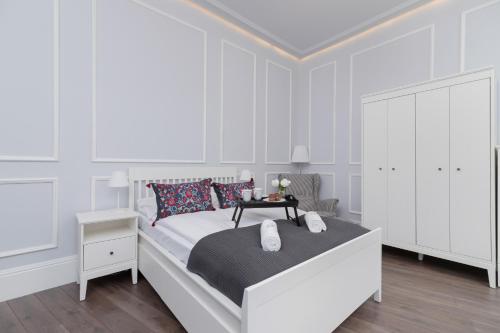 Perła Starego Miasta Kamienica Czapskich by Noclegi Renters, Kraków