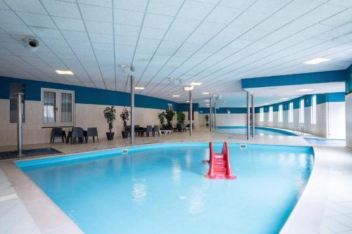 Swimming pool, Landhuis A6 in Diever