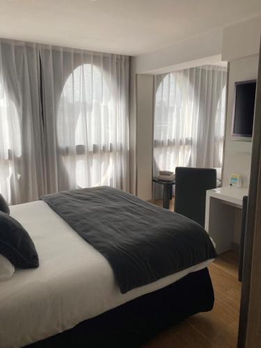 Guestroom, Best Western Premier Why Hotel in Lille City Center