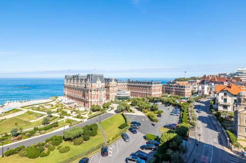 SUN KEYWEEK Duplex - Breathtaking view of the Ocean and Palace Gardens - image 12