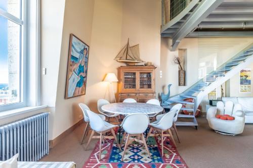 SUN KEYWEEK Duplex - Breathtaking view of the Ocean and Palace Gardens - image 9