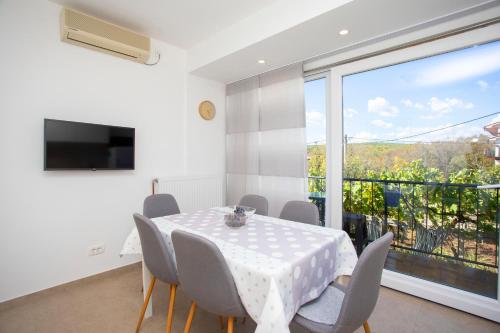 Apartment Falichi in Vozilici