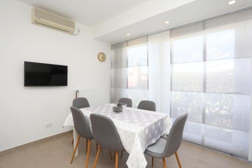 Apartment Falichi in Vozilici