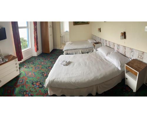 Deluxe Triple Room with Sea View