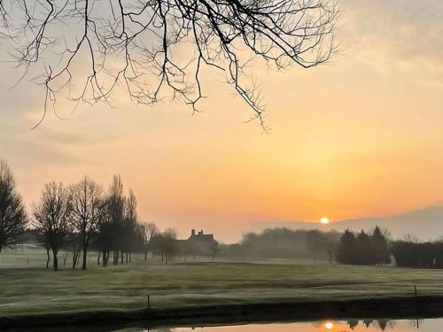 Horsley Lodge - image 2