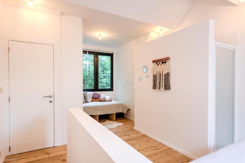 Stylishly furnished private home in a vibrant area, Amberes (foto 11)