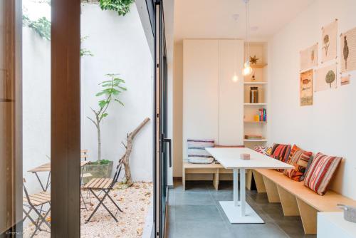 Stylishly furnished private home in a vibrant area, Amberes (foto 7)