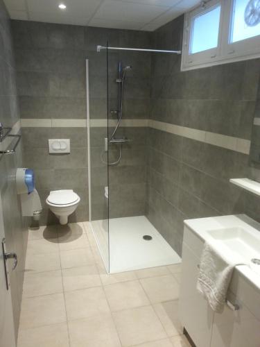 Standard Triple Room (private toilets and bathroom)