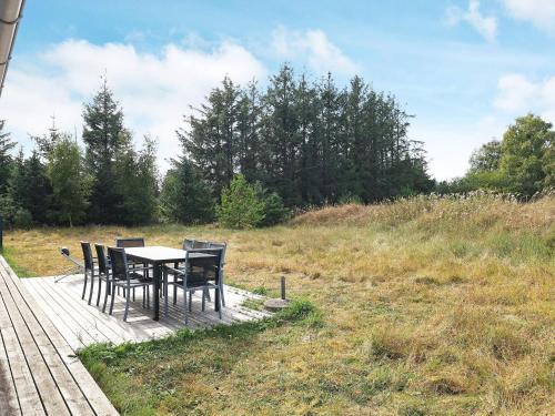  Four-Bedroom Holiday home in Ålbæk 4 in Ålbæk