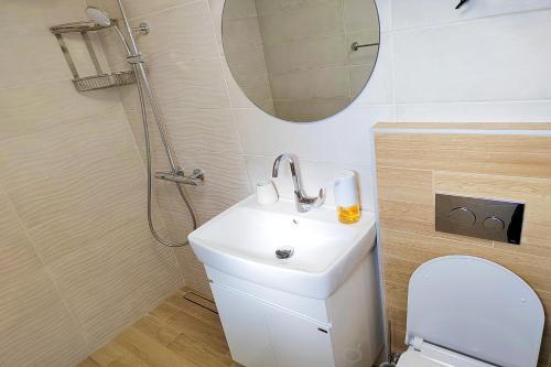 Shik & Chic in the Heart of Burgas # 5min from beach, Burgas (zdjęcie 8)