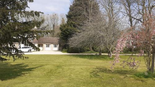 B&B Acton Turville - Garden Cottage, Five Pines - Bed and Breakfast Acton Turville