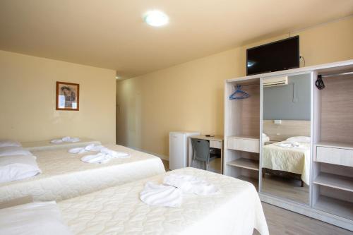 Deluxe Double Room with Balcony and Sea View image 7