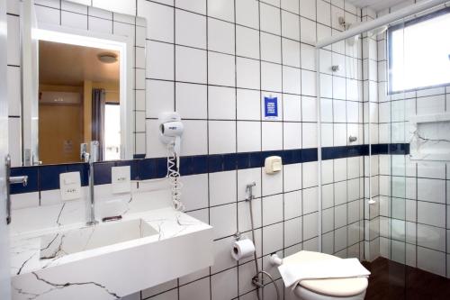 Deluxe Double Room with Sea View image 4