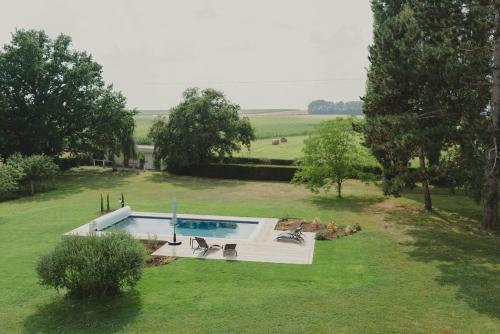 Сад, Domaine de Jouarre in La Ferte-sous-Jouarre