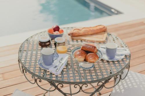 Їжа та напої, Domaine de Jouarre in La Ferte-sous-Jouarre