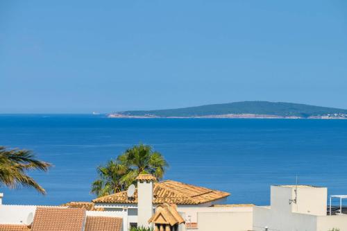 2263 Sunny holiday home with views over the bay of Palma