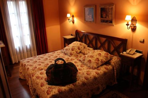 2 twin beds