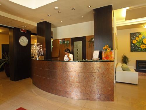 Фойє, Hotel Euro in П'єве-Санто-Стефано