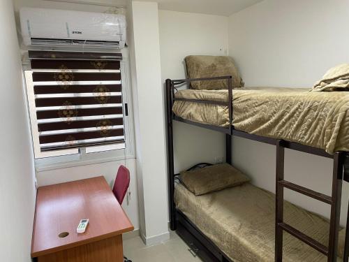 2 twin beds