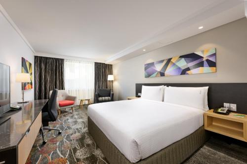 Standard Room image 9