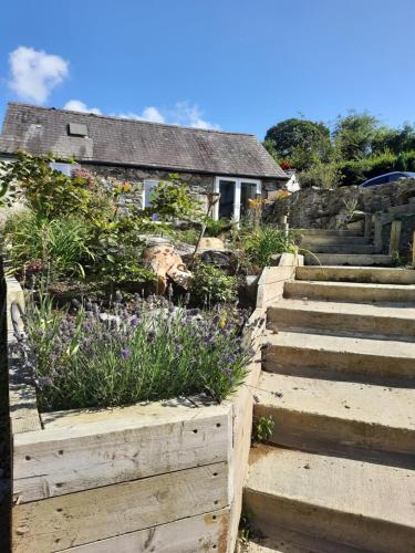 Entrance, Ty Carreg Bach in Capel Garmon