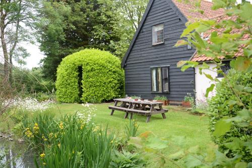 Wassicks Cottage, Haughley