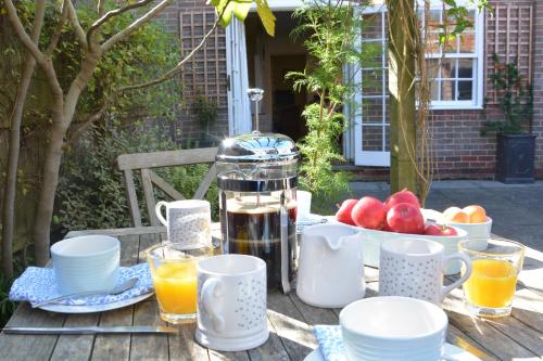 Pebble Beach Cottage Aldeburgh - image 5