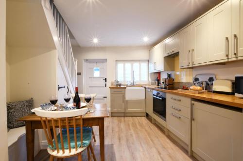 Smugglers Rest Aldeburgh - image 4