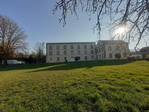 CHAMBRES D'HOTES DANS DOMAINE DE CHARME A EPERNAY