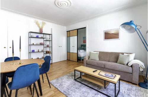 26 Montaigne/Place de l’Alma : Beautiful Apartment 4P