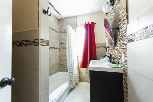Charming LA 2 Bedroom For Your Home Away From Home, Los Angeles (fotografie 8)