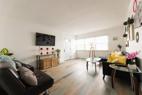 Charming LA 2 Bedroom For Your Home Away From Home, Los Angeles (fotografie 3)