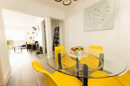 Charming LA 2 Bedroom For Your Home Away From Home, Los Angeles (fotografie 4)