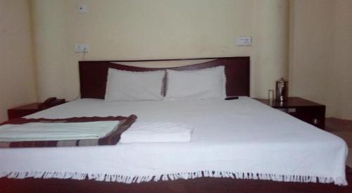2 twin beds