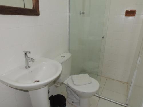 Standard Twin Room image 1