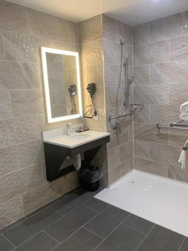Days Inn by Wyndham Bronx NYC in Bronx, USA