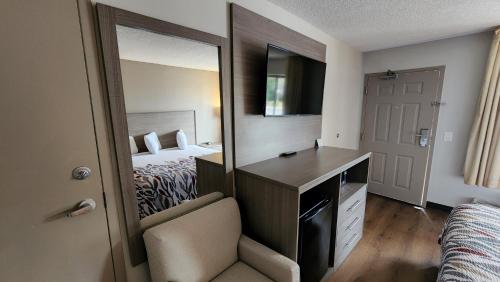 Red Roof Inn Perry - image 6
