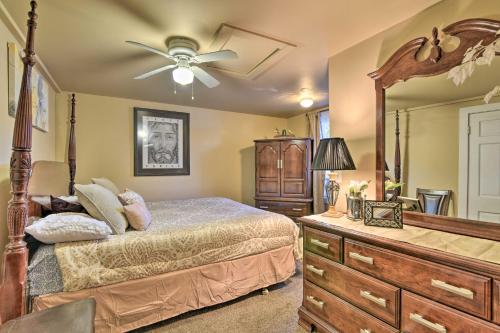 Cozy Lakefront Lapeer House with 2 Paddle Boats! - image 29