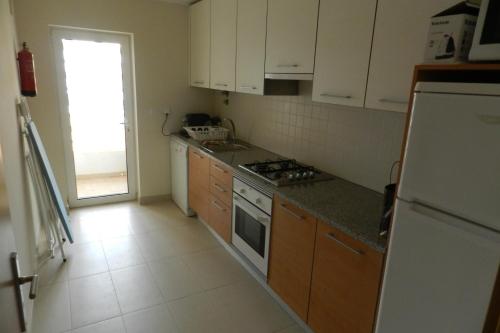 Two-Bedroom Apartment with Balcony image 4