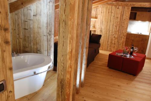 Alpen Hotel Chalet - image 5