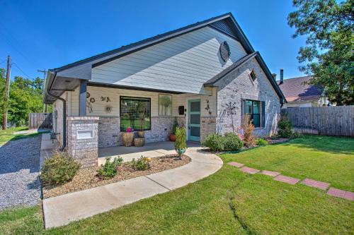 Modern OKC Retreat Half-Mile to Plaza District! in Oklahoma City, USA