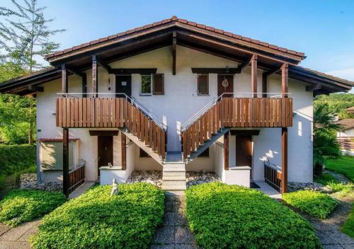 Casa Inerella - Intimo rifugio con terrazza e caminetto in Astano