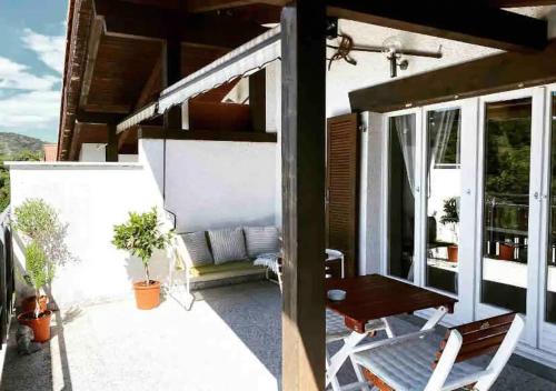 Casa Inerella - Intimo rifugio con terrazza e caminetto in Astano