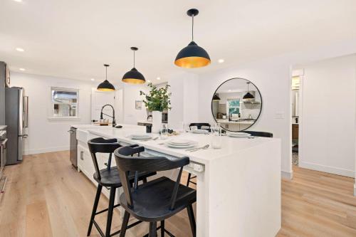Elegant Old Town Charm - Walk to CSU and Downtown in East Dale