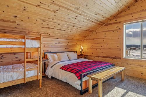 Liberty Lodge by KABINO Hot Tub Air Hockey 3 Living Rooms 7 bedrooms Boat Launch Reservoir ATV Snowmobile Trails WiFi - image 14