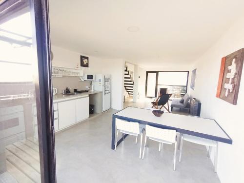virtuve, HOMU DEP - Vista al mar in Puerto Deseado
